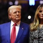 donald-trump-dan-melania-trump-cium-kaku-4_169