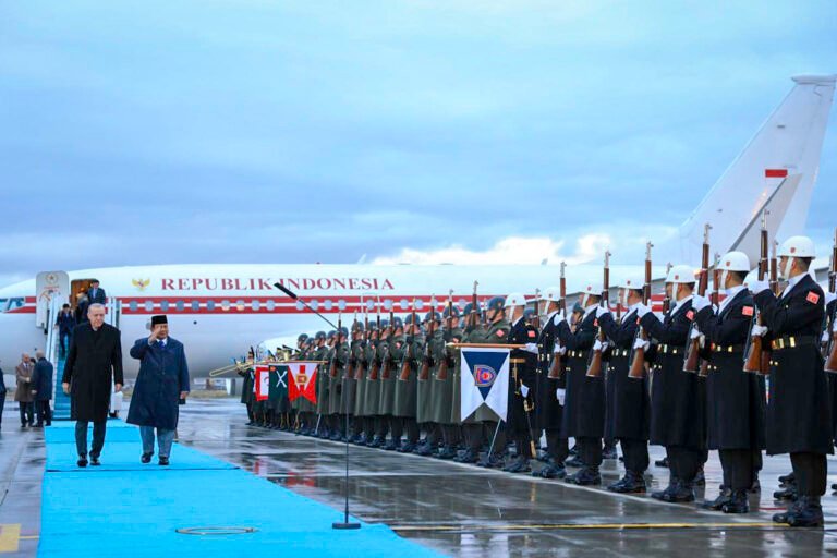 54fd51655dd212271236b1a60df346dd118e85c04ba11544e3d710bf92bb1091.0